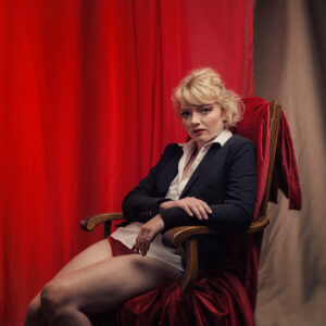 Triade du rouge, du blanc et du noir - Eloise