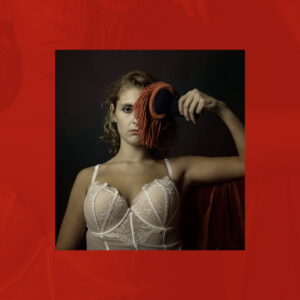 Triade primitive du blanc, du rouge et du noir – Mélanie